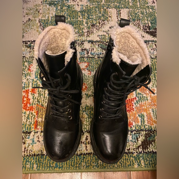Fuzzy platform combat boots - Picture 4 of 5